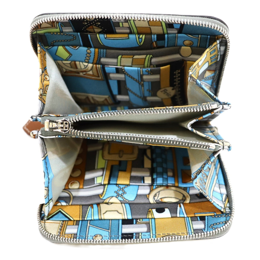 HERMES SILK IN COMPACT
