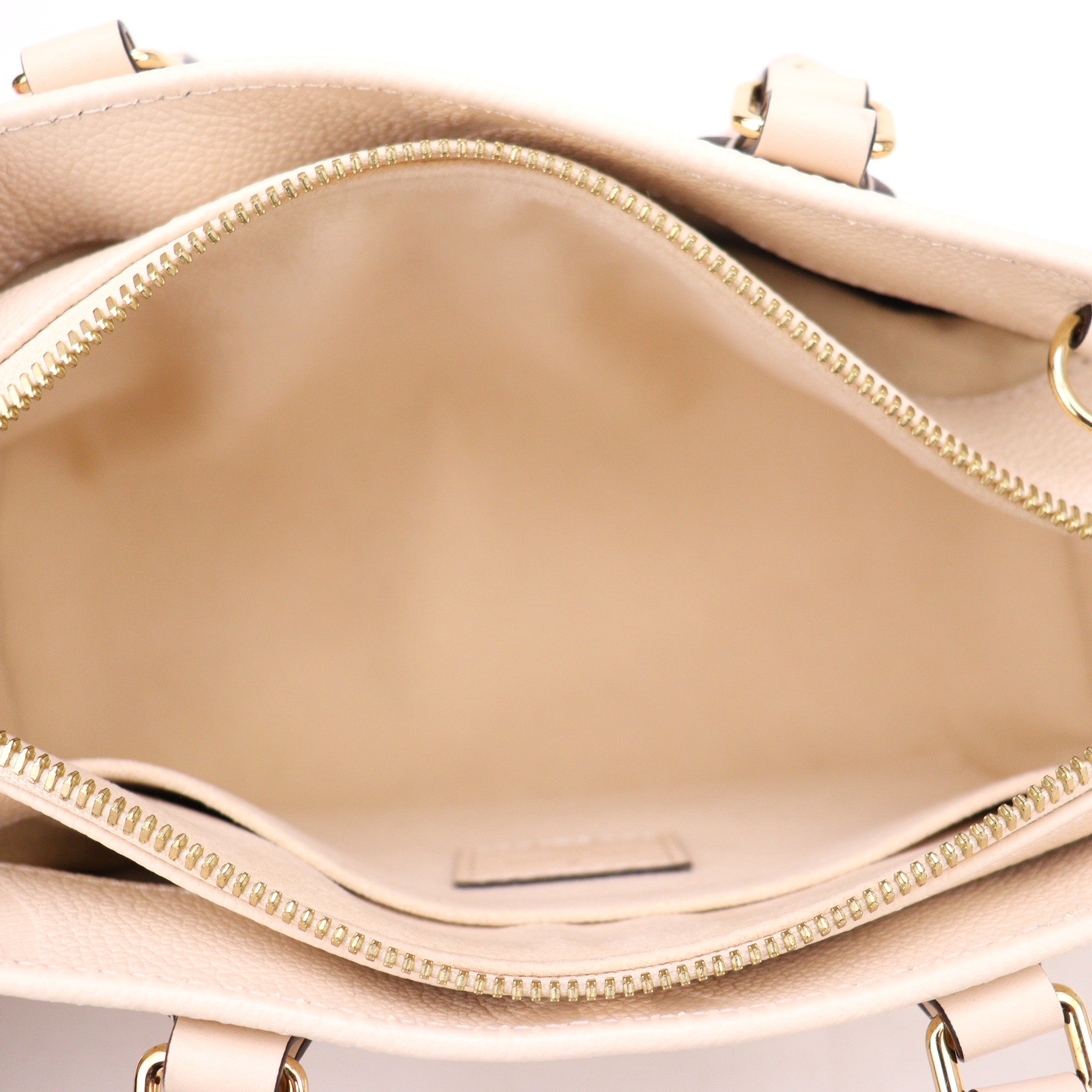 LOUIS VUITTON M23698 ON THE GO EAST WEST