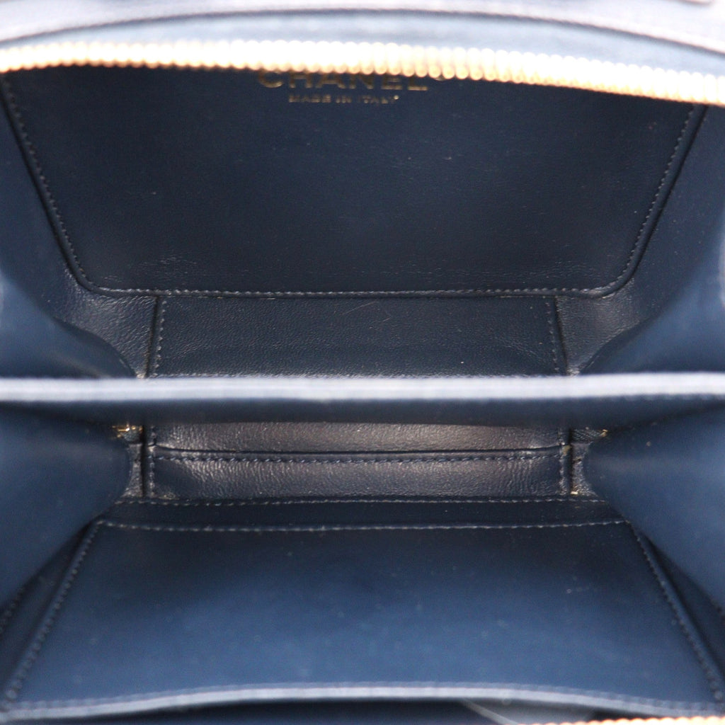 CHANEL 93342 VANITY BAG