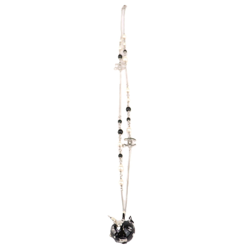 CHANEL NECKLACE