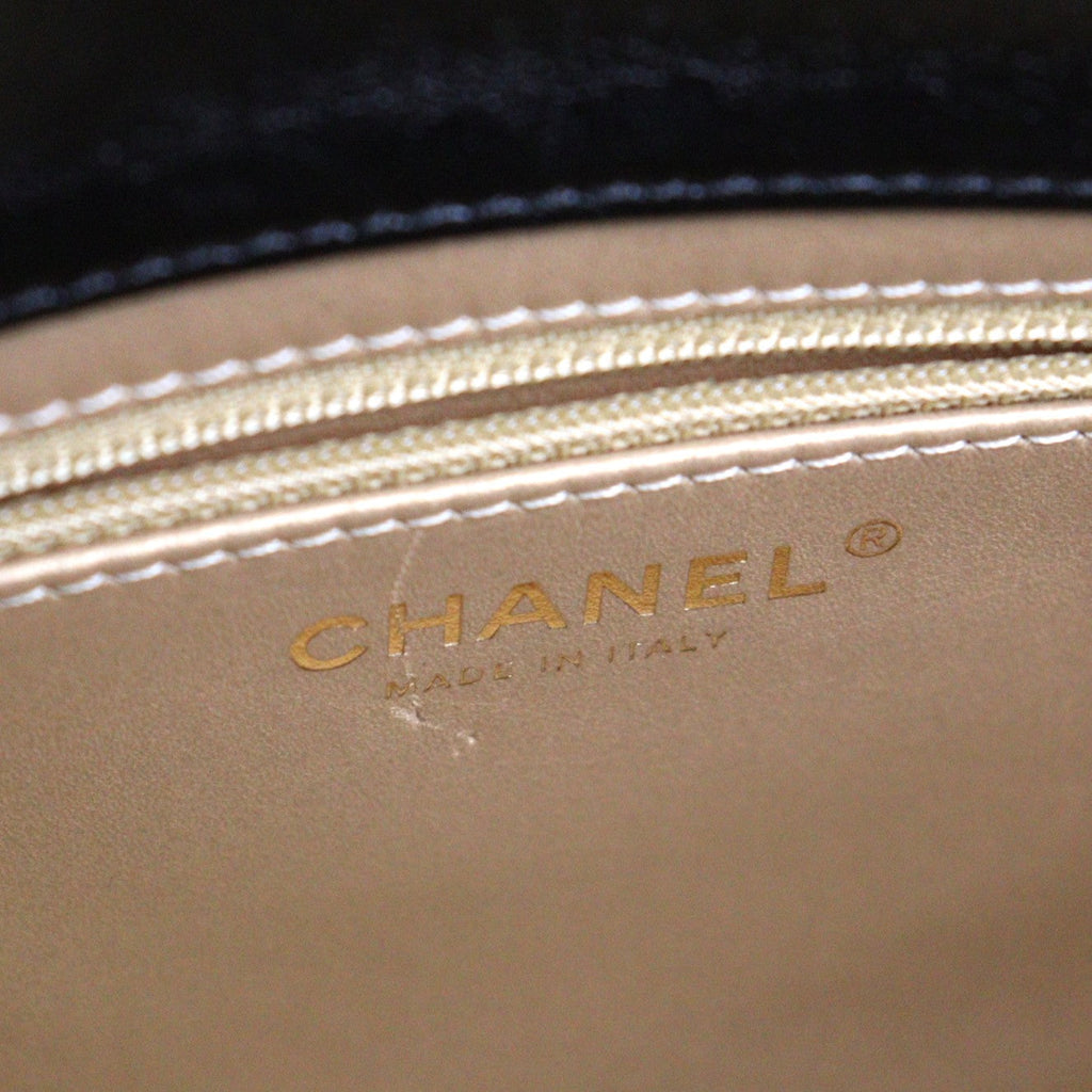 CHANEL CROSSBODY BAG