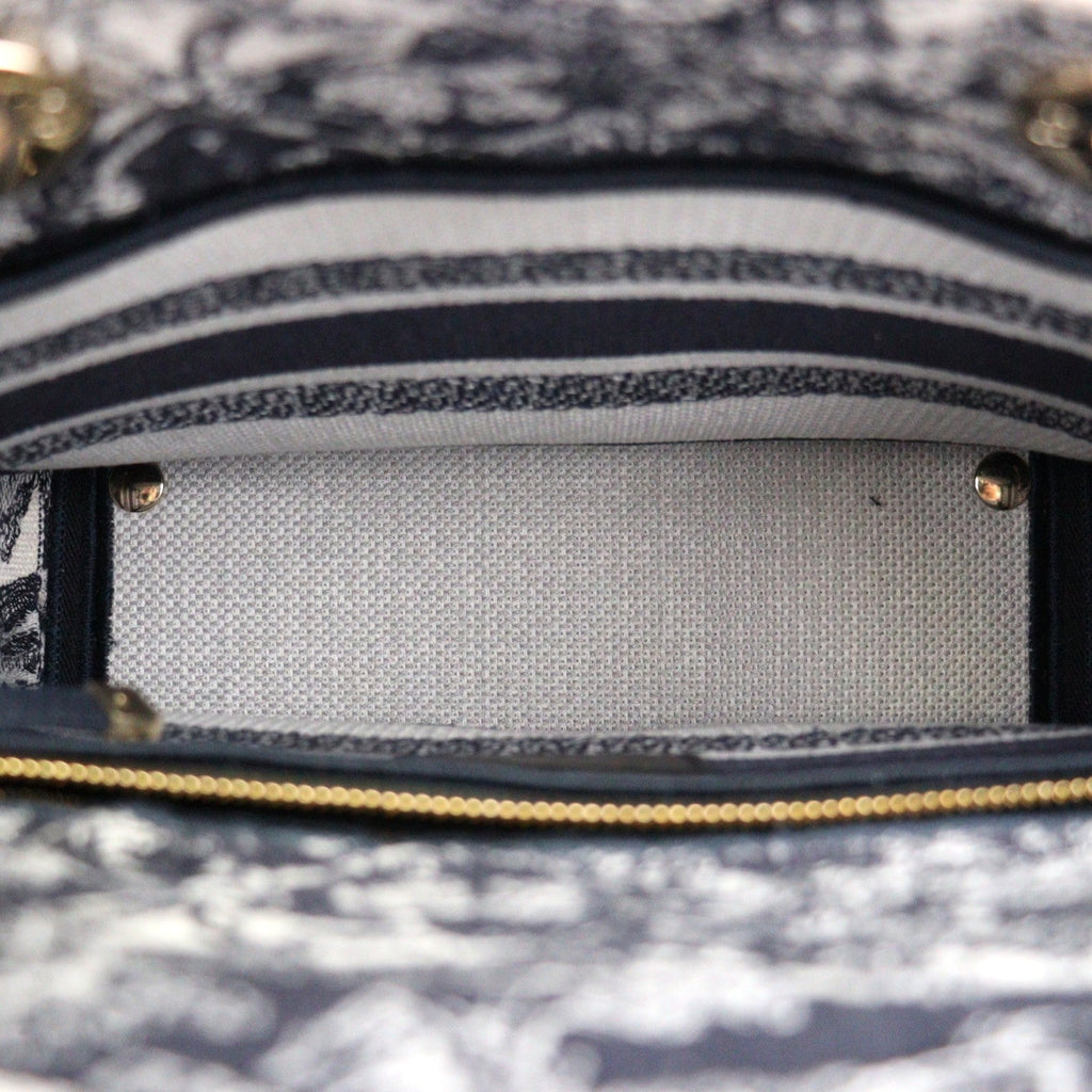 DIOR M0565ORGO LADY D-LITE MEDIUM HANDBAG