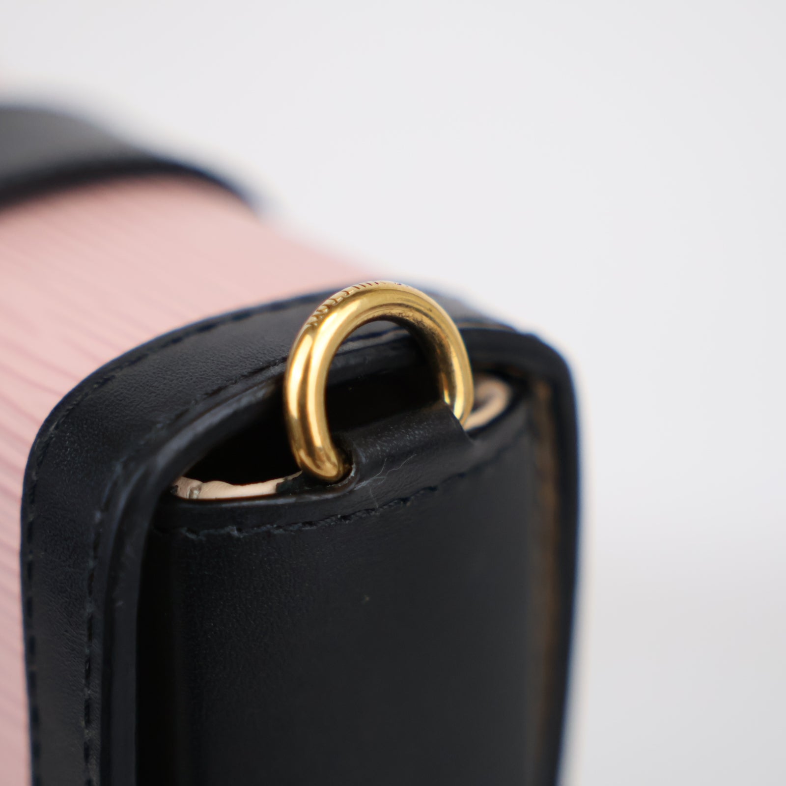 LOUIS VUITTON M67872 POCHETTE TRUNK VERTICAL MINI BAG
