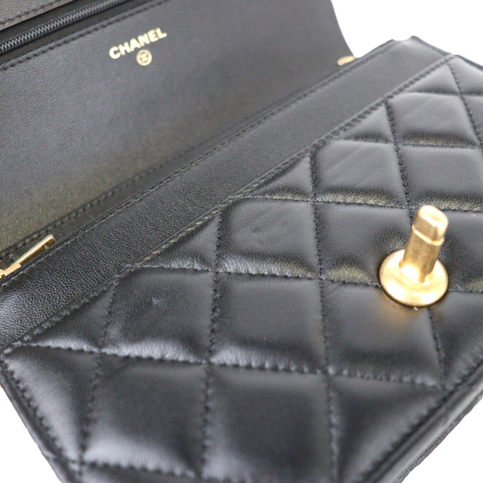 CHANEL AP3285 CROSSBODY BAG