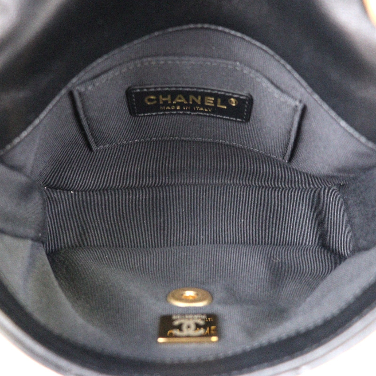 CHANEL CROSSBODY BAG
