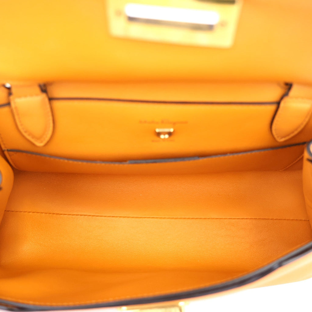 FERRAGAMO 21 1495 GANCINI SHOULDER BAG
