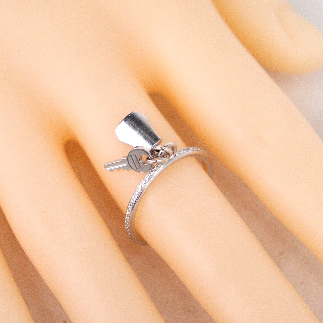 HERMES H221616B Kelly Clochette Small Model Ring #54
