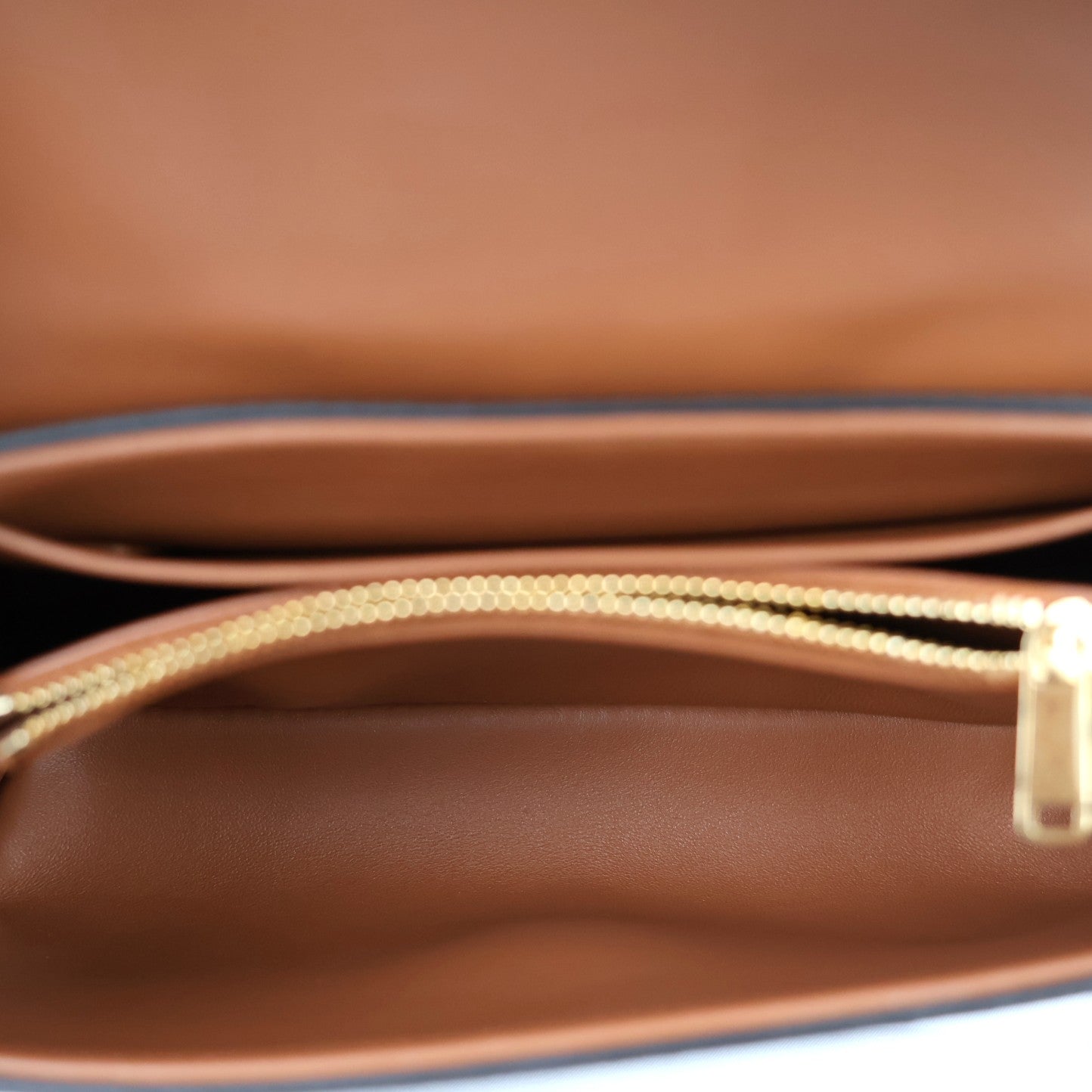 CELINE TEEN VICTOIRE SHOULDER BAG