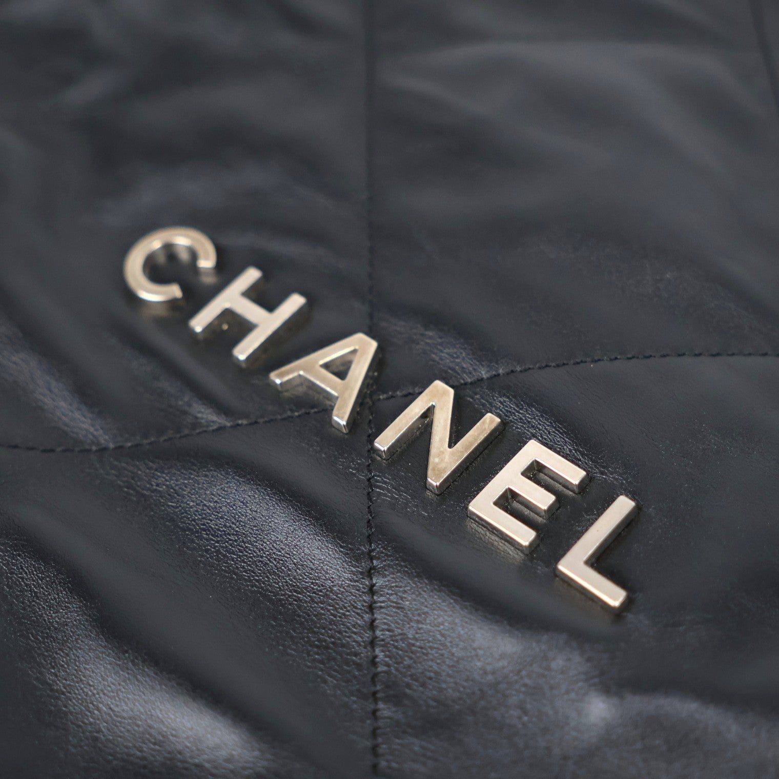 CHANEL AS3260 CHANEL 22 SMALL SHOULDER BAG