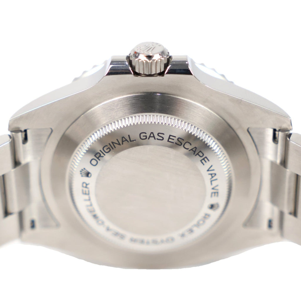 ROLEX 126600 Sea-Dweller