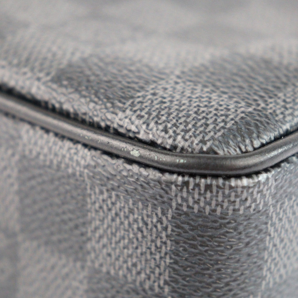 LOUIS VUITTON N40280 UTILITY MESSENGER SHOULDER BAG