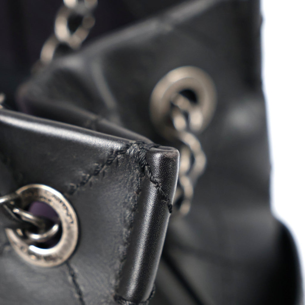 CHANEL HANDBAG