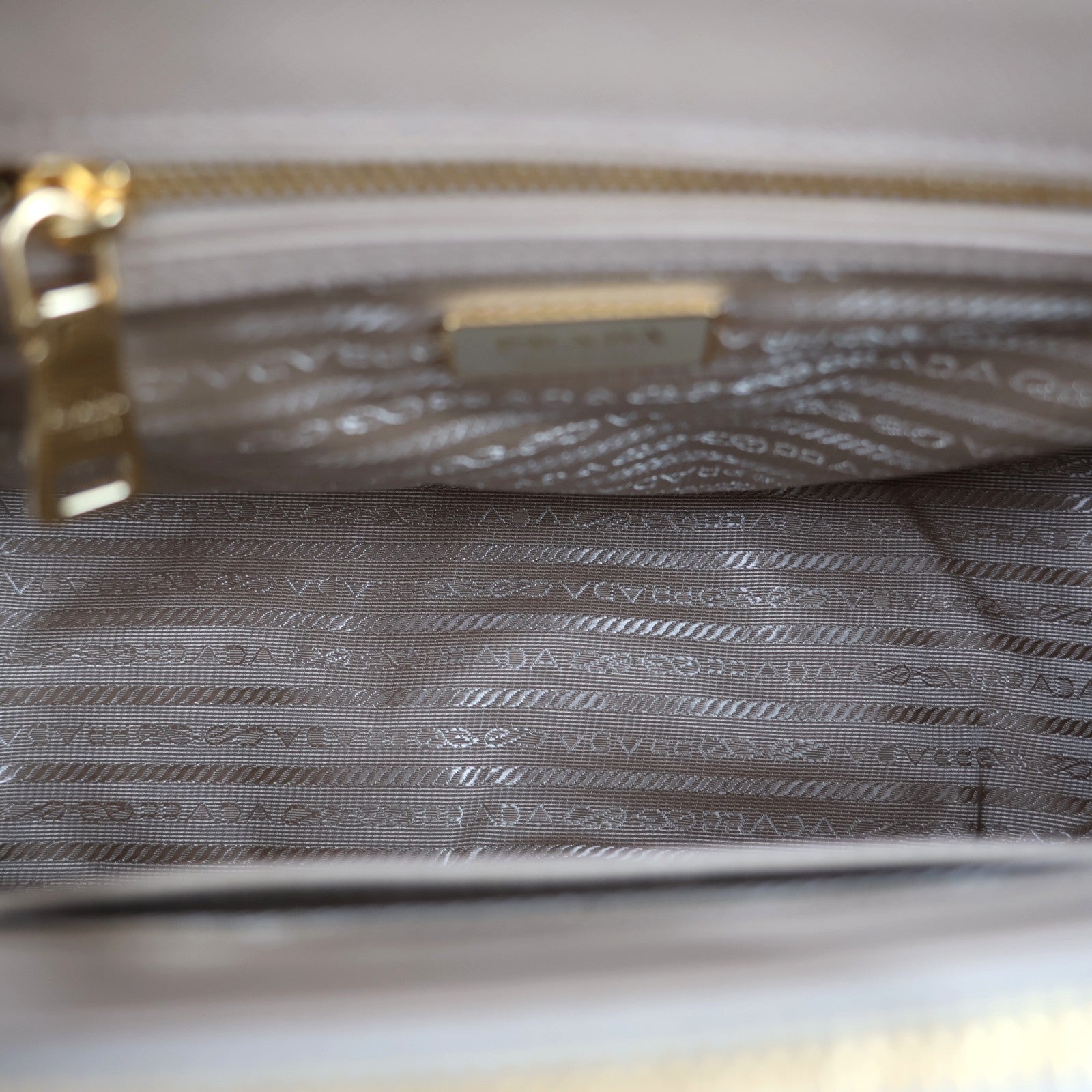 PRADA 1BA863 GALLERIA MEDIUM HANDBAG