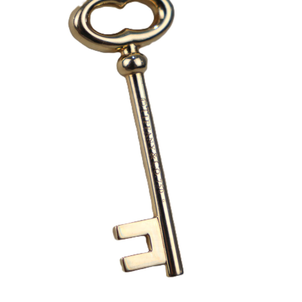 TIFFANY & Co. Vintage Oval Key Necklace