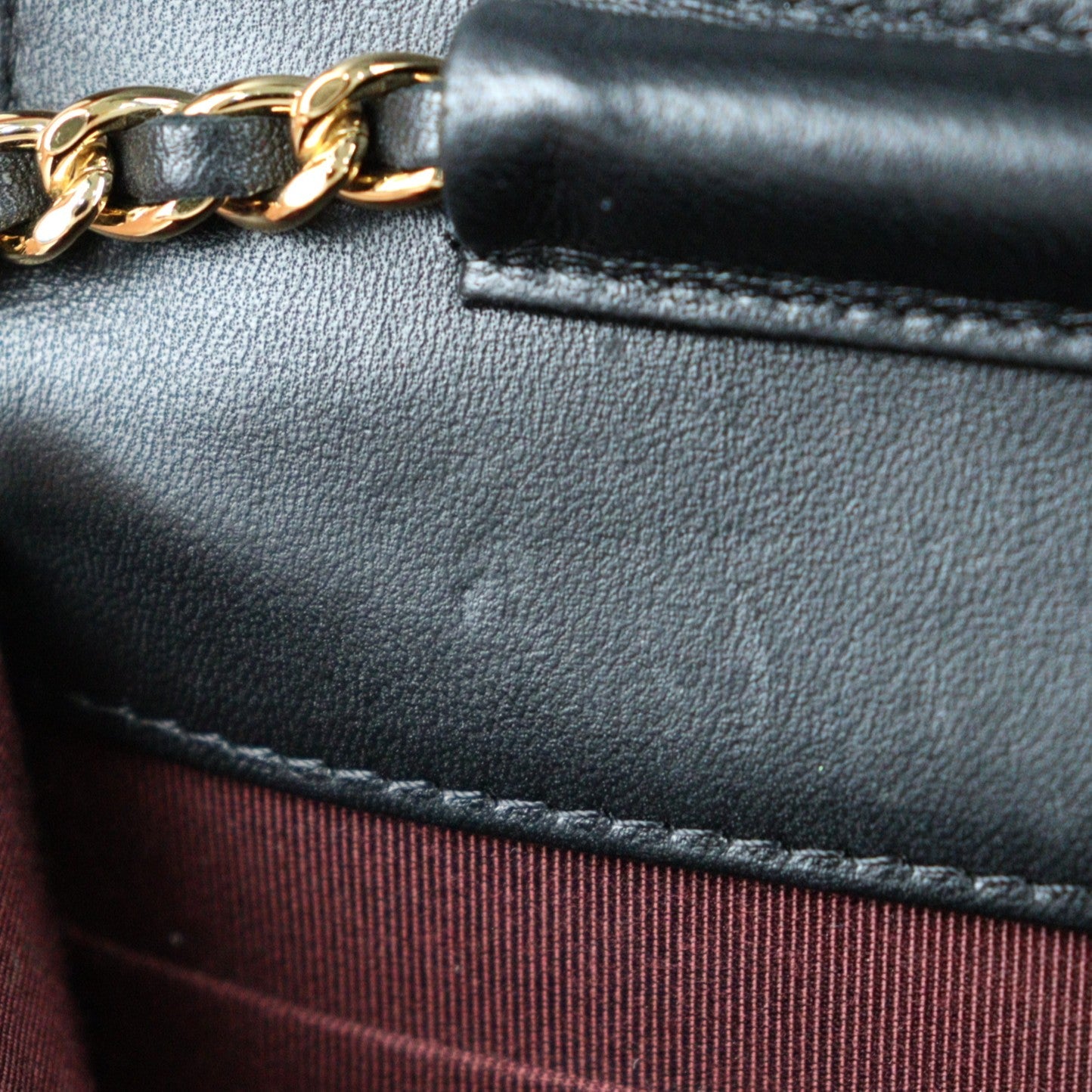 CHANEL 33814 CLASSIC FLAP WALLET ON CHAIN