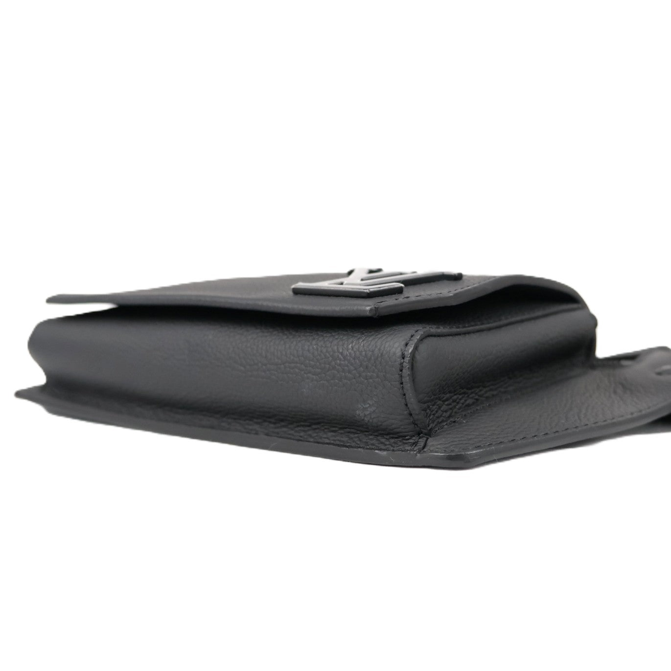 LOUIS VUITTON M57081 TAKEOFF SLING BODY BAG
