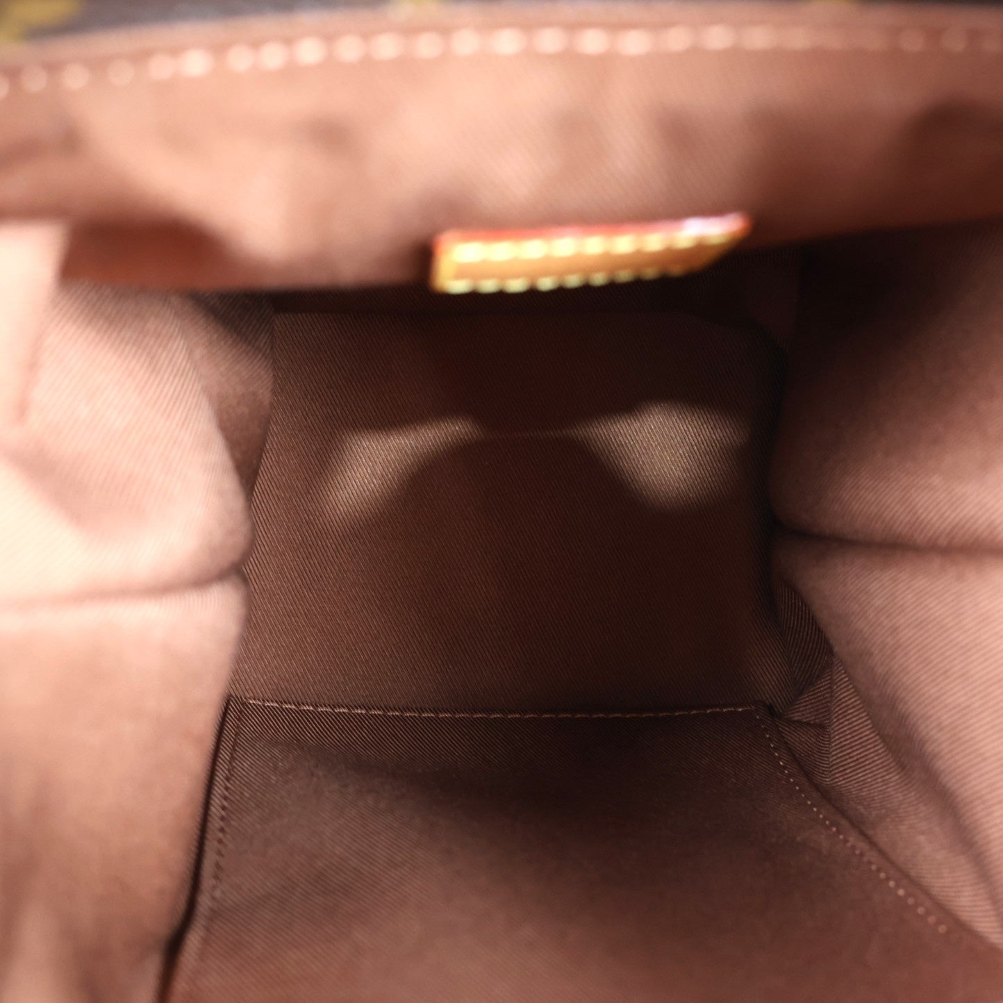 LOUIS VUITTON M44877 MILK BOX CROSSBODY BAG