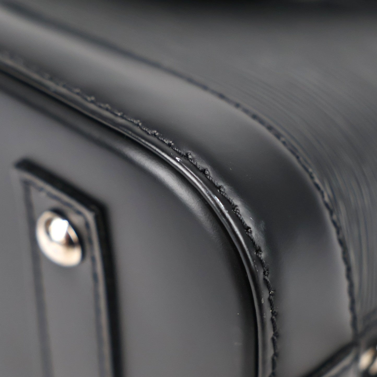 LOUIS VUITTON M24645 ALMA BB HANDBAG