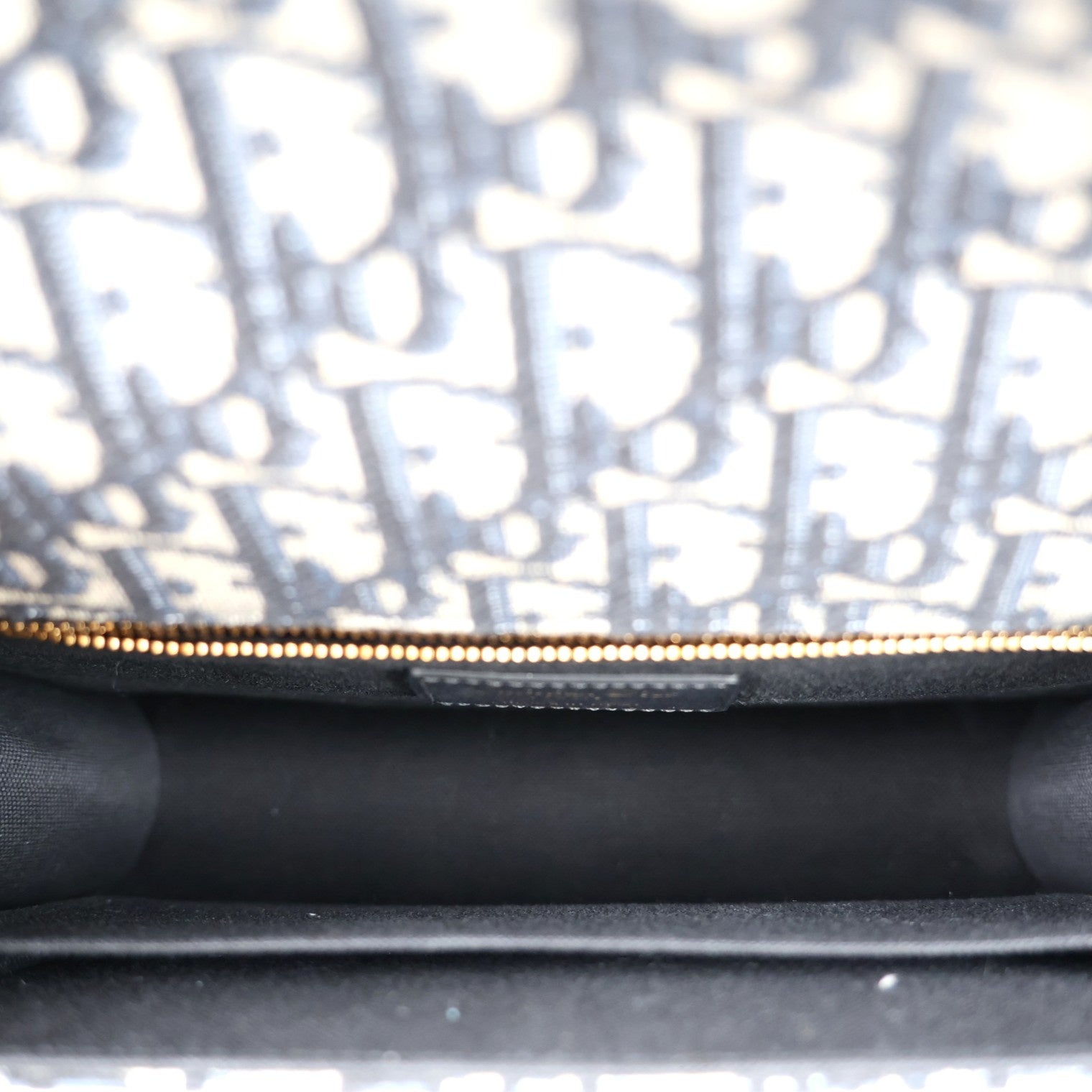 DIOR M9203UTZQ 30 MONTAIGNE SHOULDER BAG