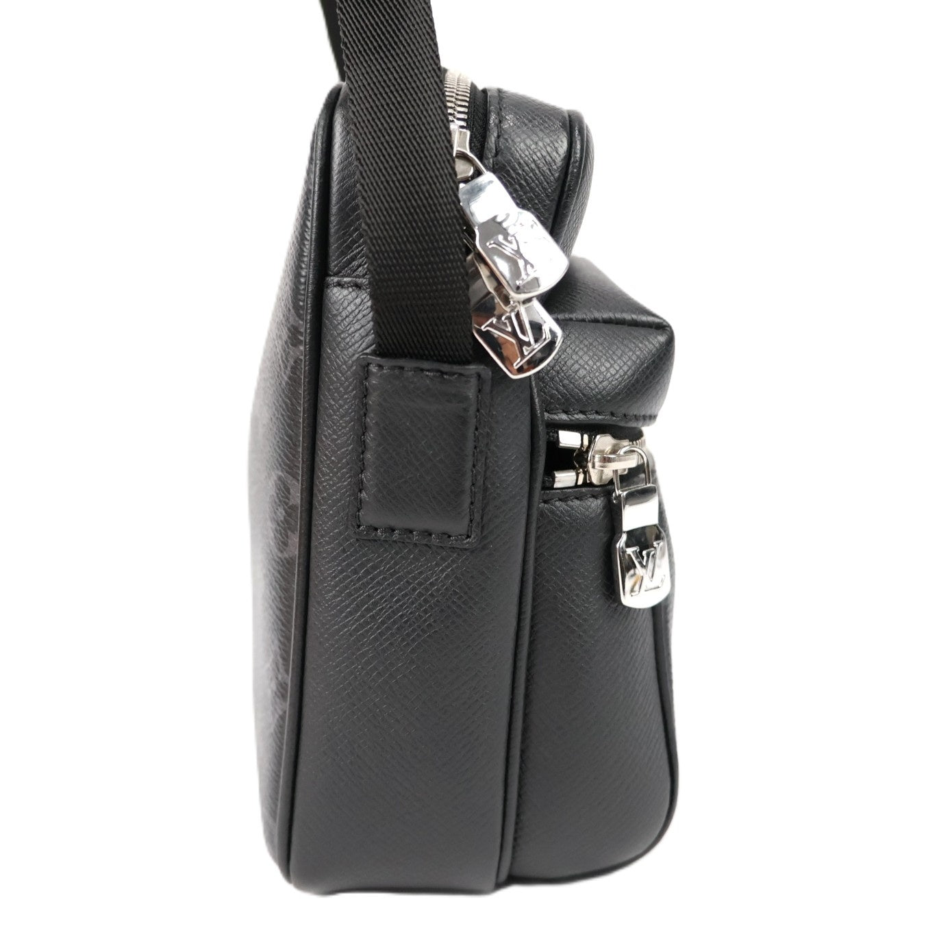LOUIS VUITTON M30233 OUTDOOR MESSENGER PM CROSSBODY BAG